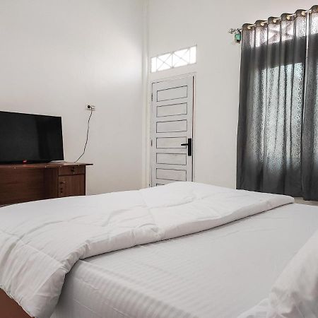 Adela Homestay Syariah Near Universitas Muhammadiyah Jambi Mitra Reddoorz Ngoại thất bức ảnh