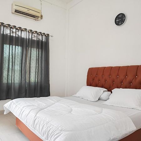 Adela Homestay Syariah Near Universitas Muhammadiyah Jambi Mitra Reddoorz Ngoại thất bức ảnh